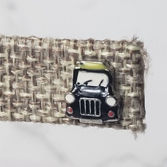 NOVELTY Post Pierced Earrings Tractor Trailer Truck - Picture 3 of 6